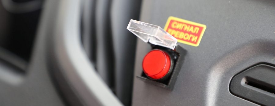 В Бийске автобусы оборудовали тревожными кнопками